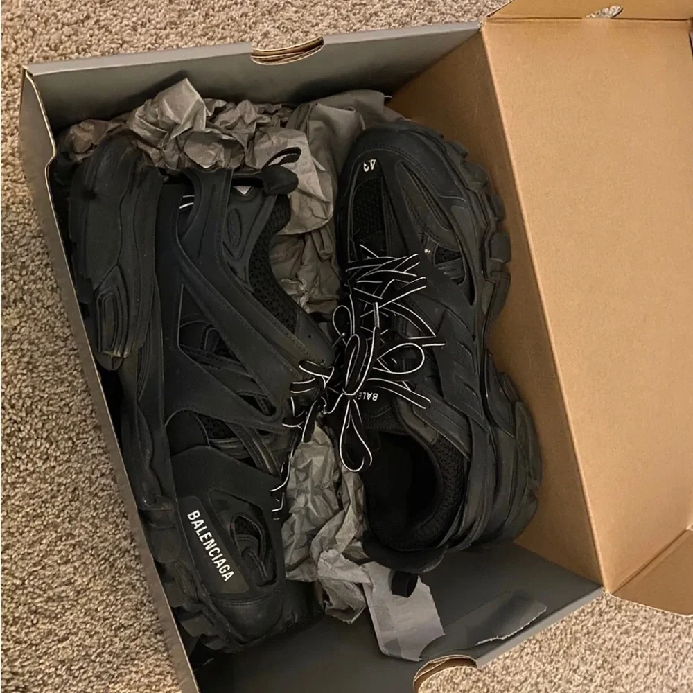 Balenciagas - Picture 4 of 4